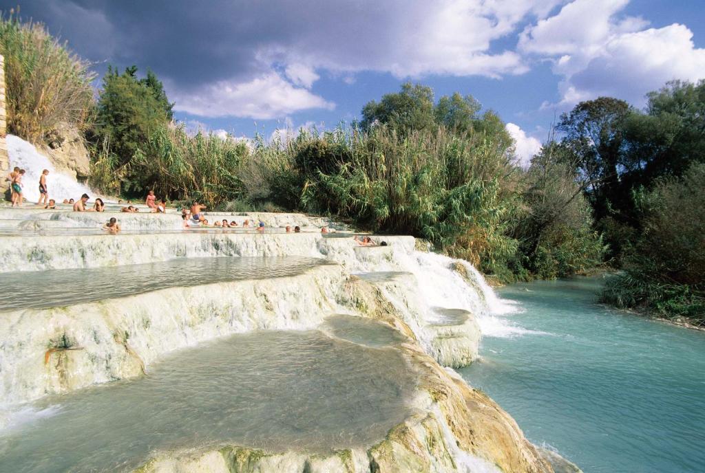 Bio Agriturismo Le Cascatelle Saturnia Buitenkant foto