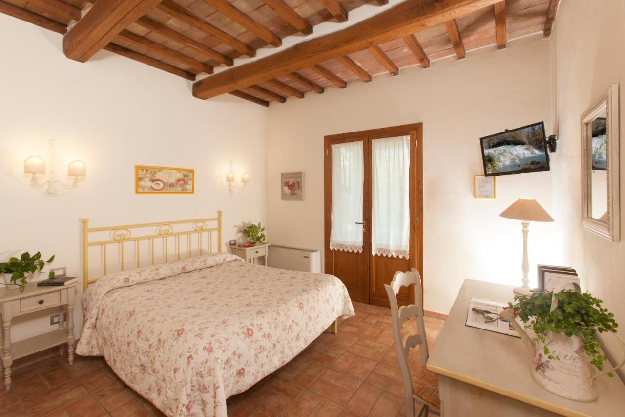 Bio Agriturismo Le Cascatelle Saturnia Buitenkant foto